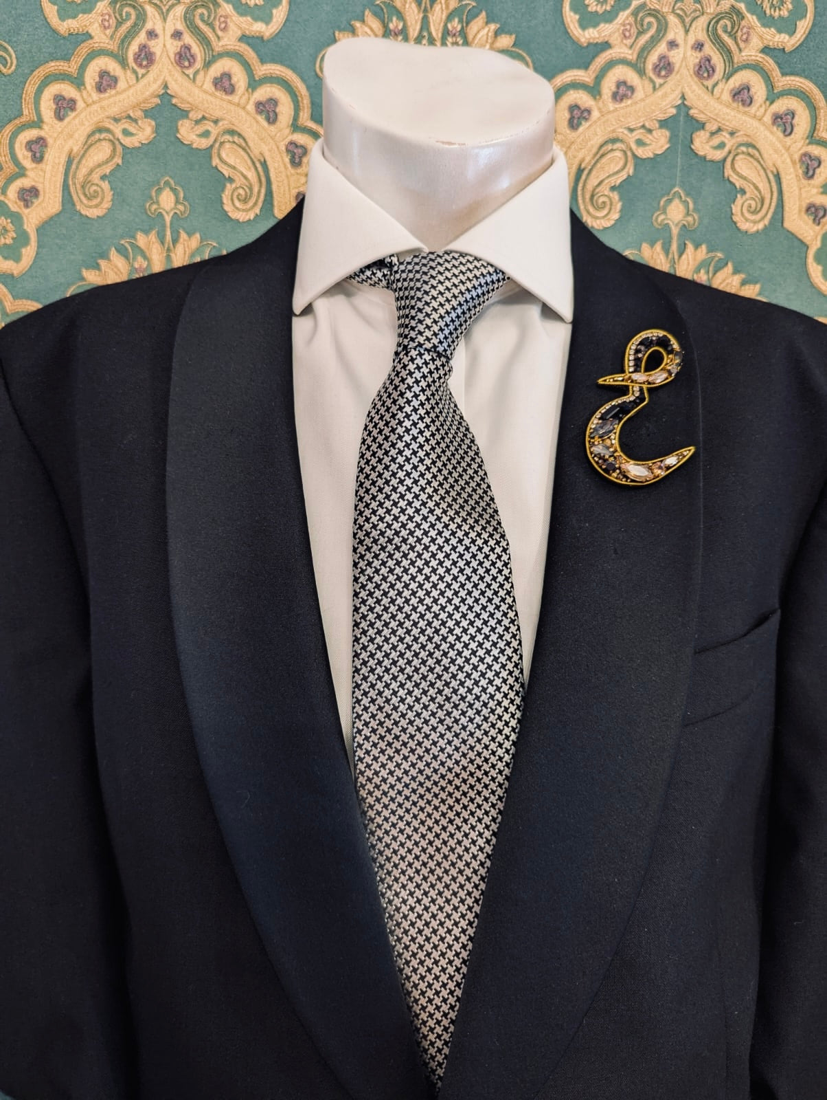 Broochella Men's Initial Alphabet brooch pin gold black hand beaded sequin crystal handmade designer luxury E