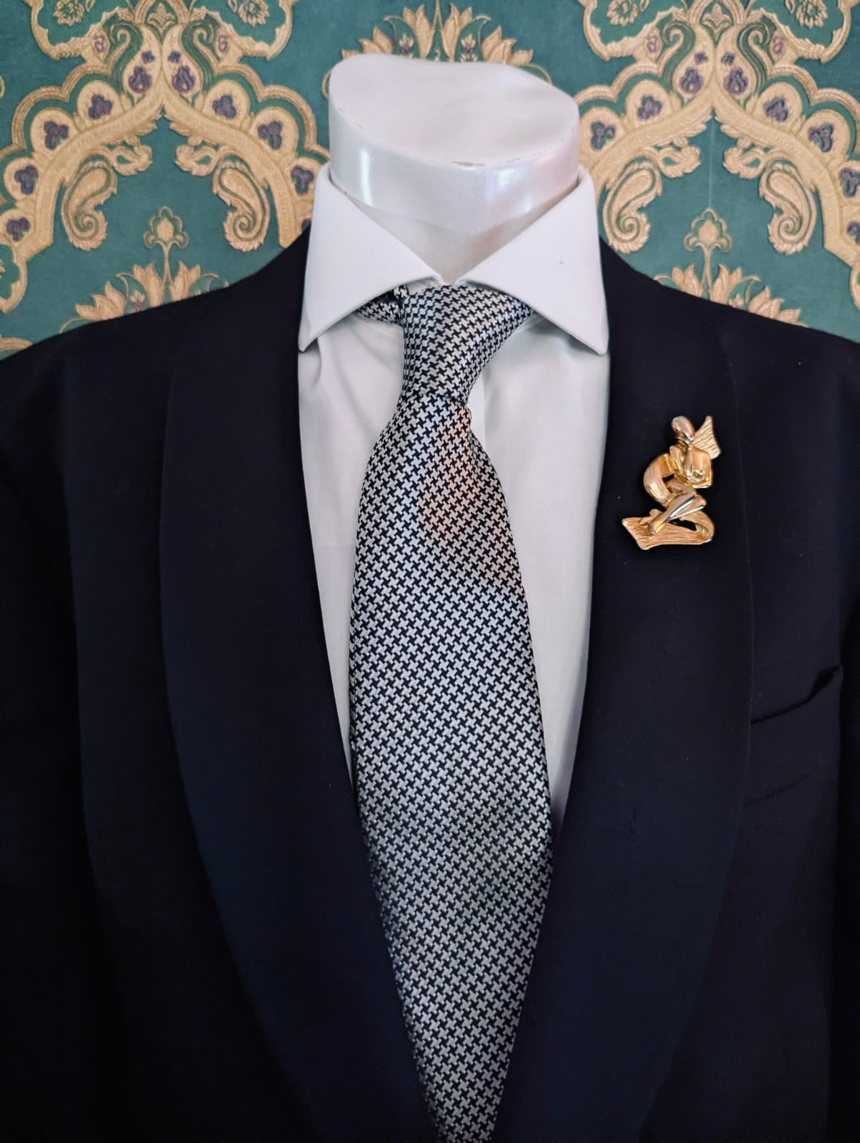 Broochella Men's Muse vintage brooch pin gold tone metal women's figure body designer luxury