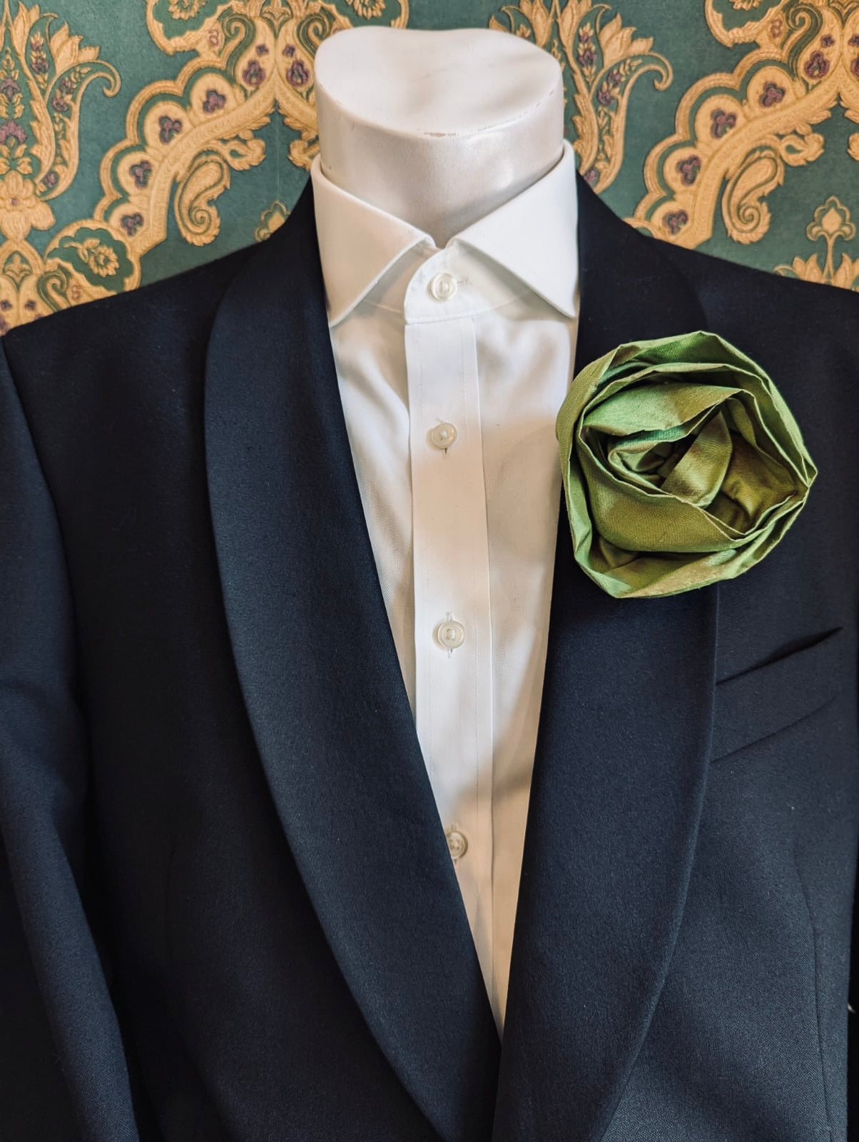 Broochella Isabella Rossellini Men's flower brooch pin handmade silk designer luxury Green