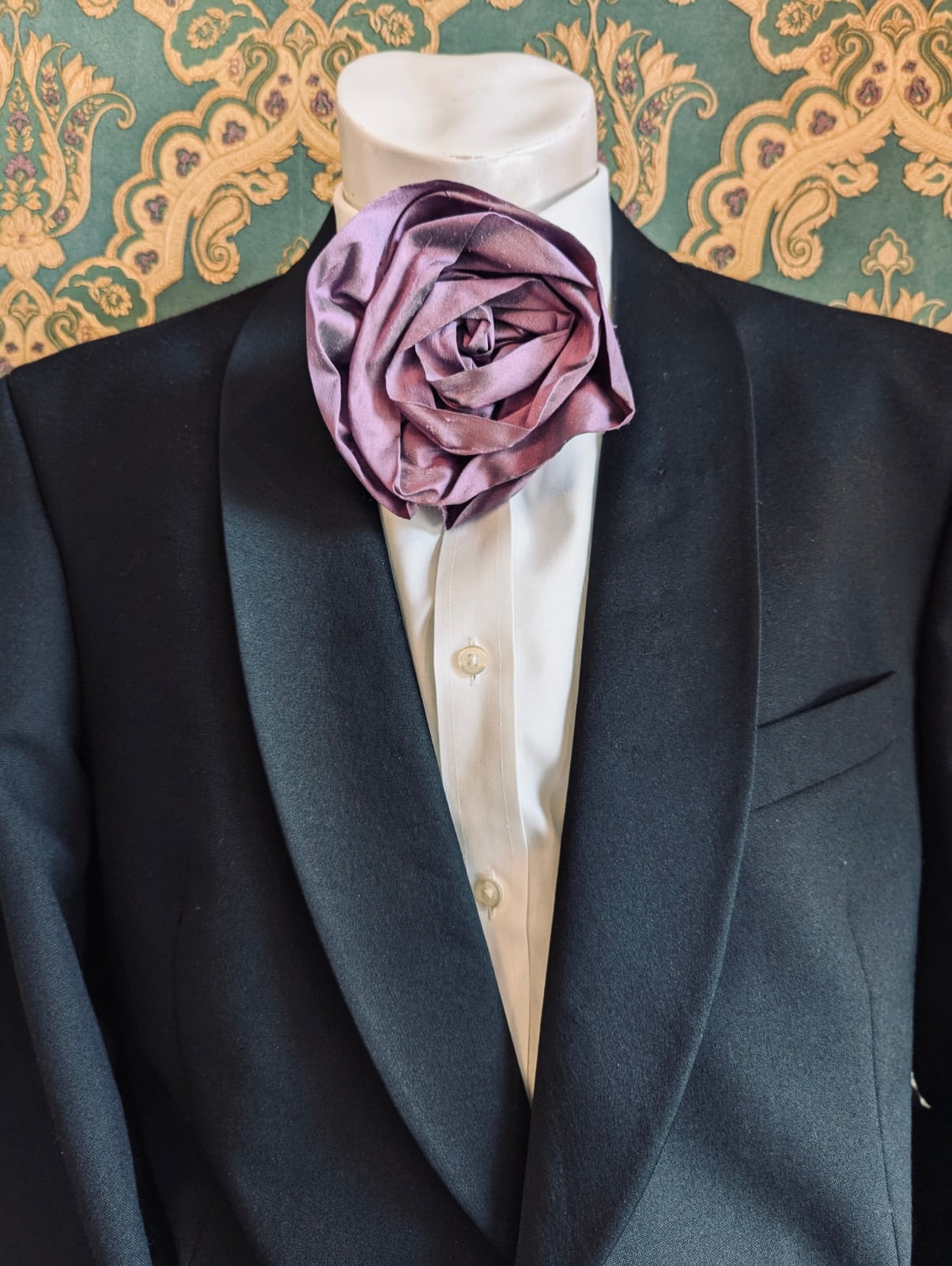 Broochella Isabella Rossellini Men's flower brooch pin handmade silk designer luxury Violet