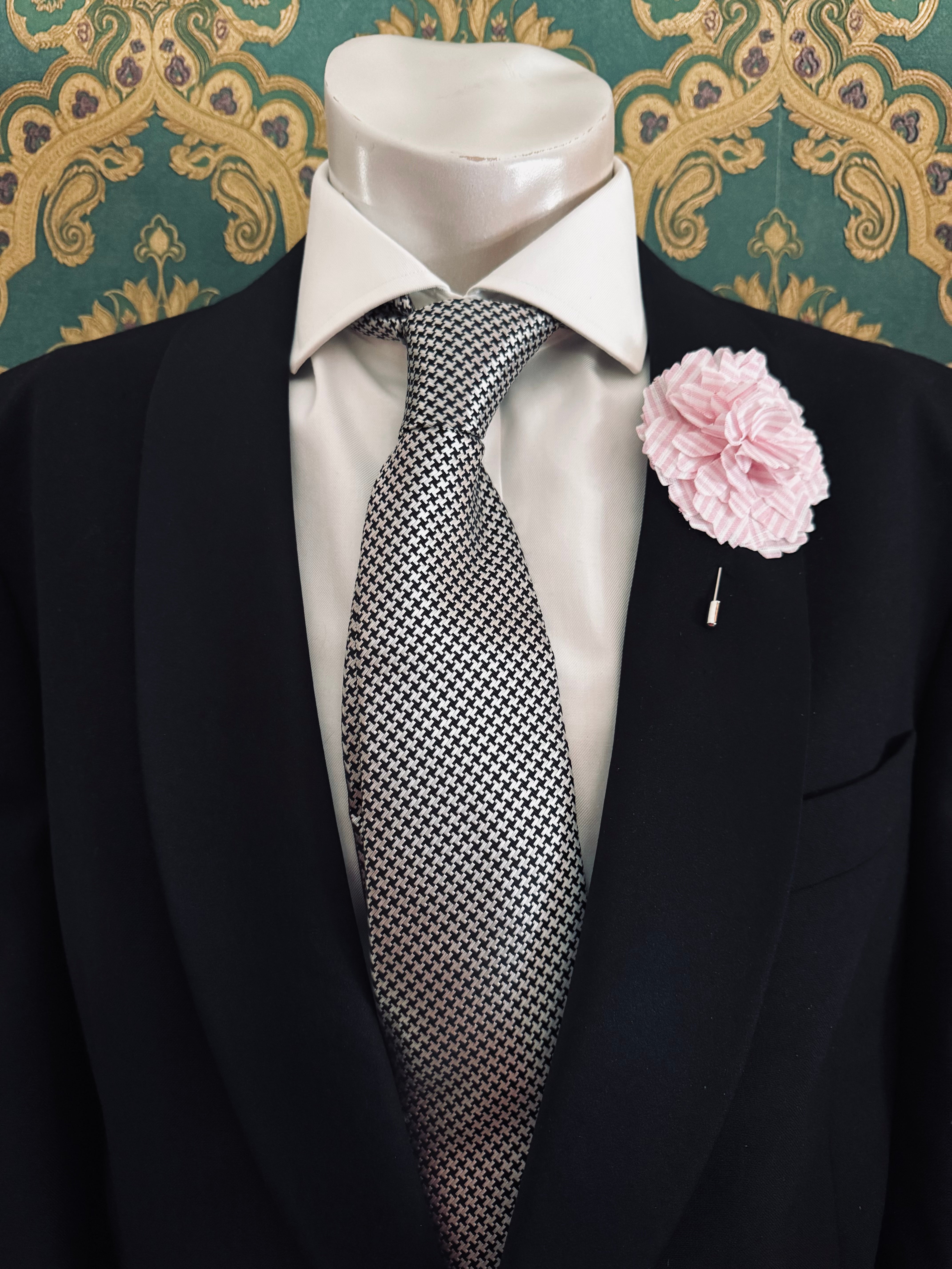 Broochella Men's Carnation flower brooch pin linen handmade luxury designer pink