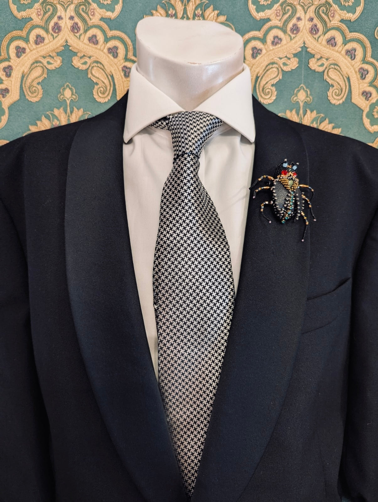 Broochella Men’s Cockroach brooch pin black multicolored beaded handmade designer luxury