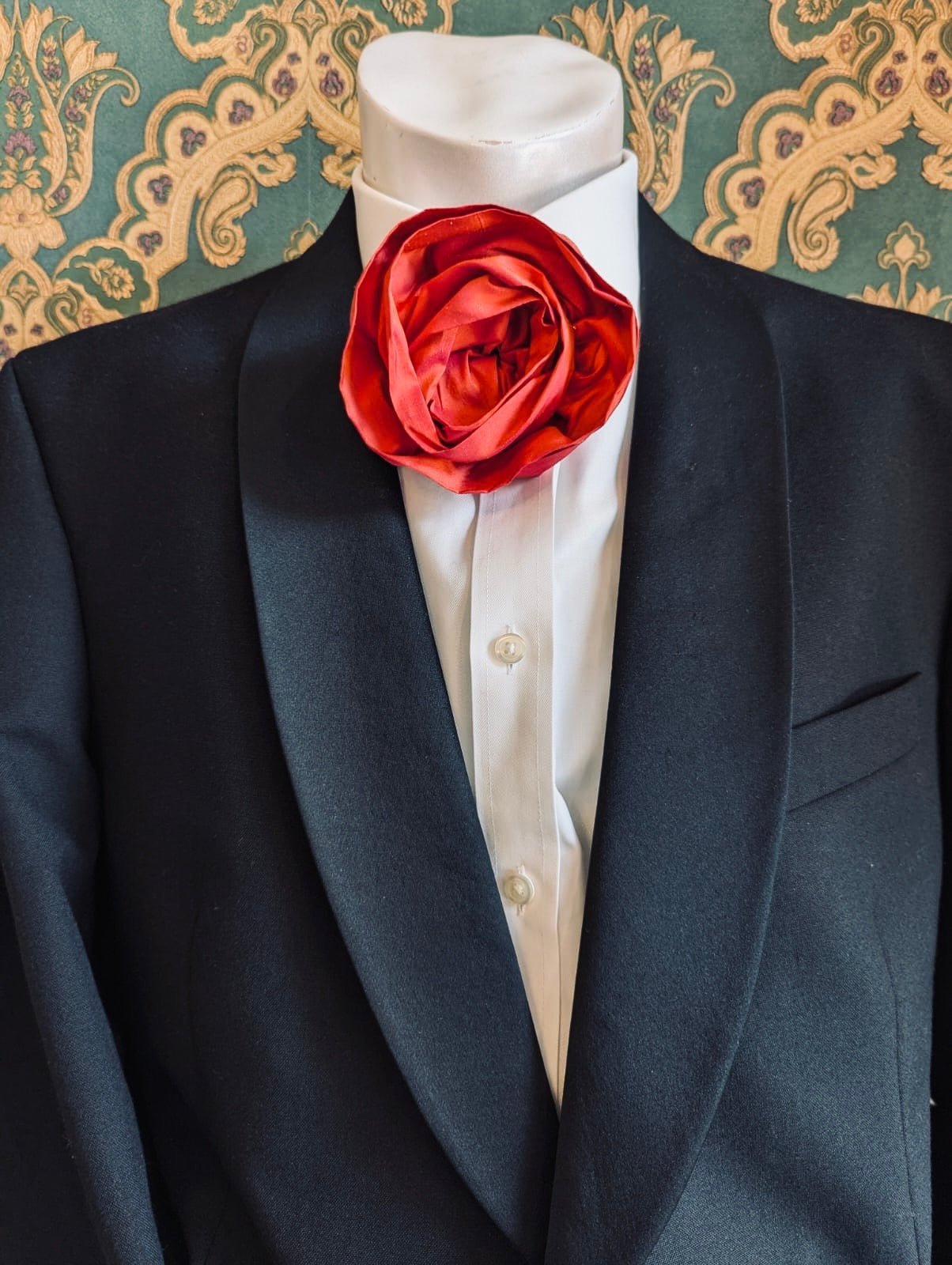 Broochella Isabella Rossellini Men's flower brooch pin handmade silk designer luxury Red