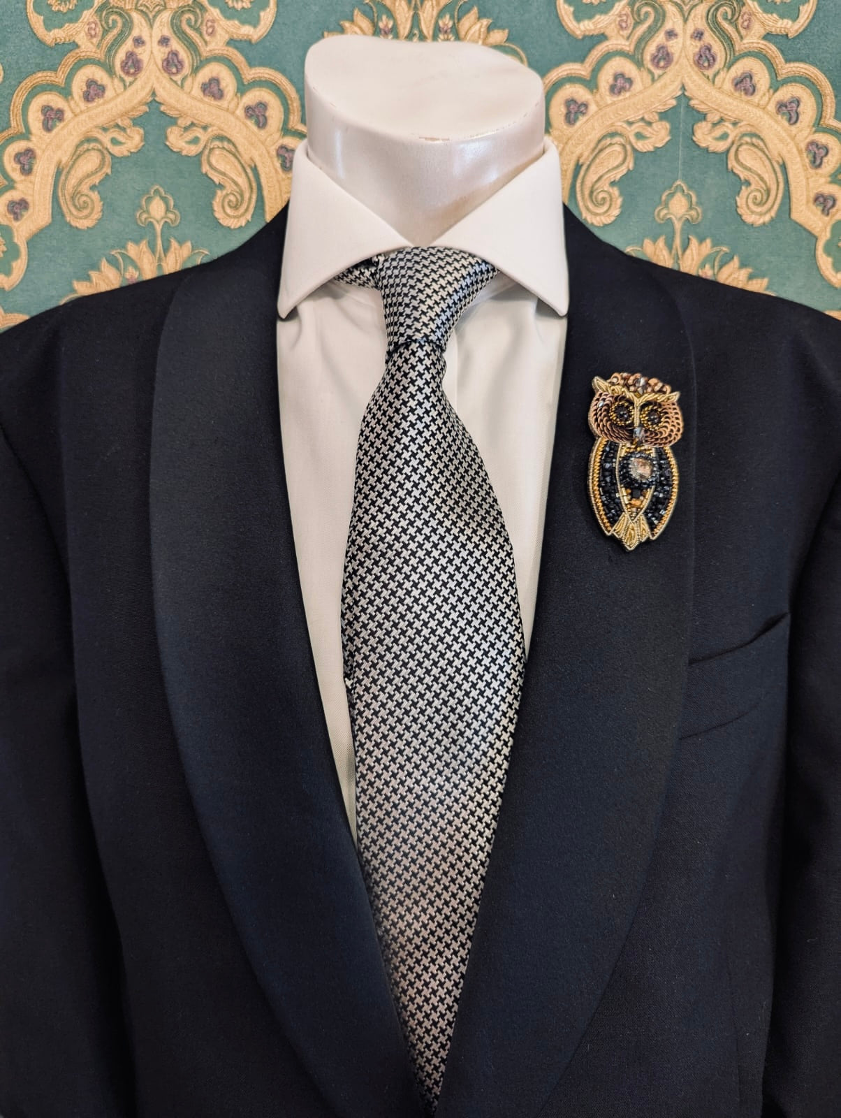 Broochella Men's Owl brooch pin gold black hand beaded sequin crystal handmade luxury designer 