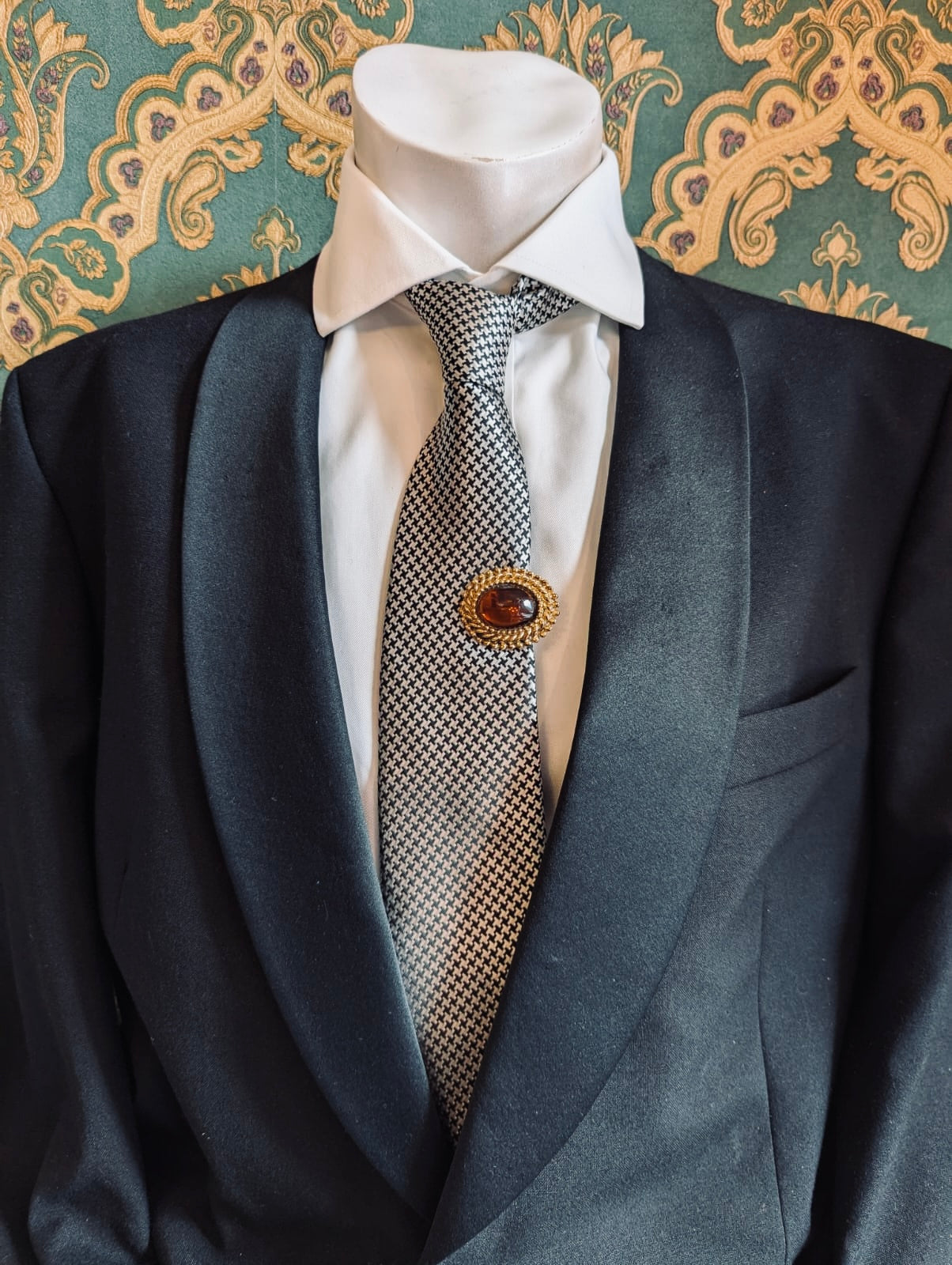 Amber Crest Tie Clip