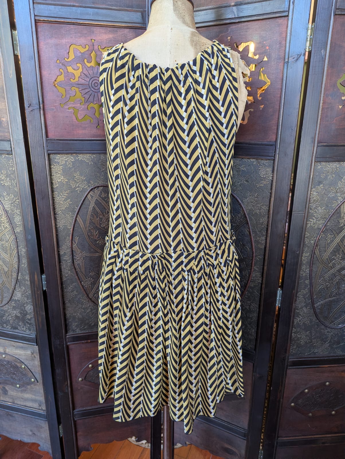 Lanvin Silk Chevron Dress – Size 40 Black yellow print geometric luxury designer women's 
