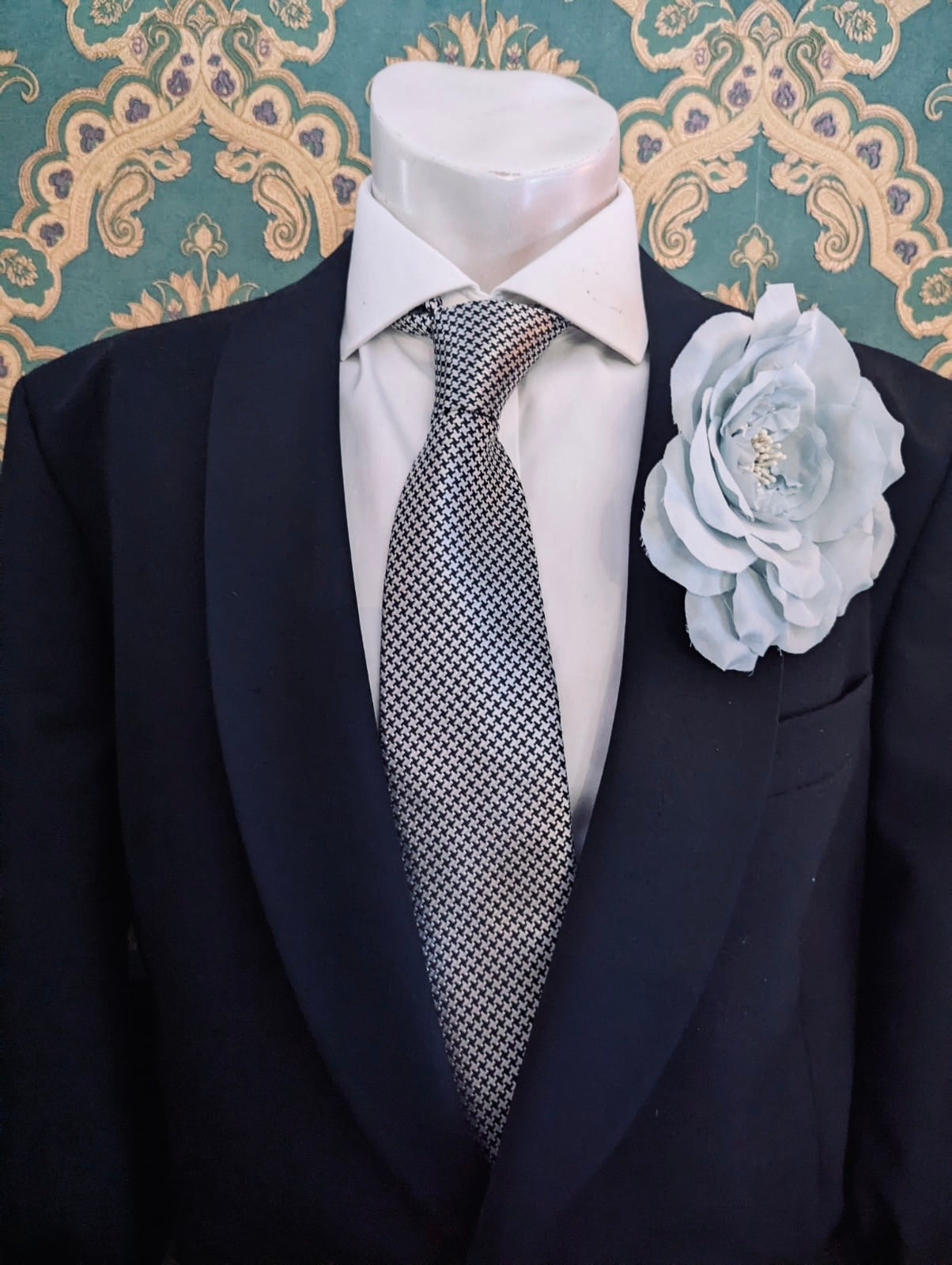 Broochella Men’s Signorita Flower brooch pin handmade luxury designer sky blue 