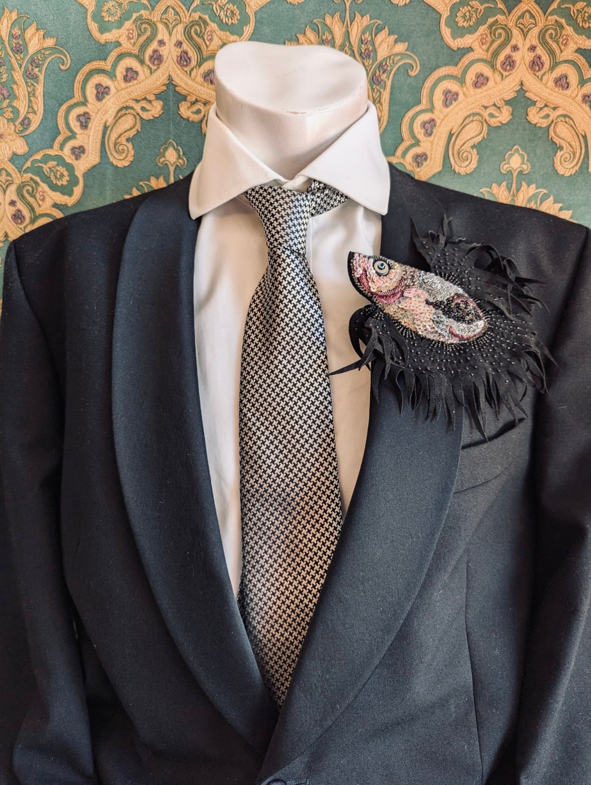 Broochella Men’s Siamese Fish Brooch pin black pink silver hand beaded sequin embroidered handmade luxury designer rose