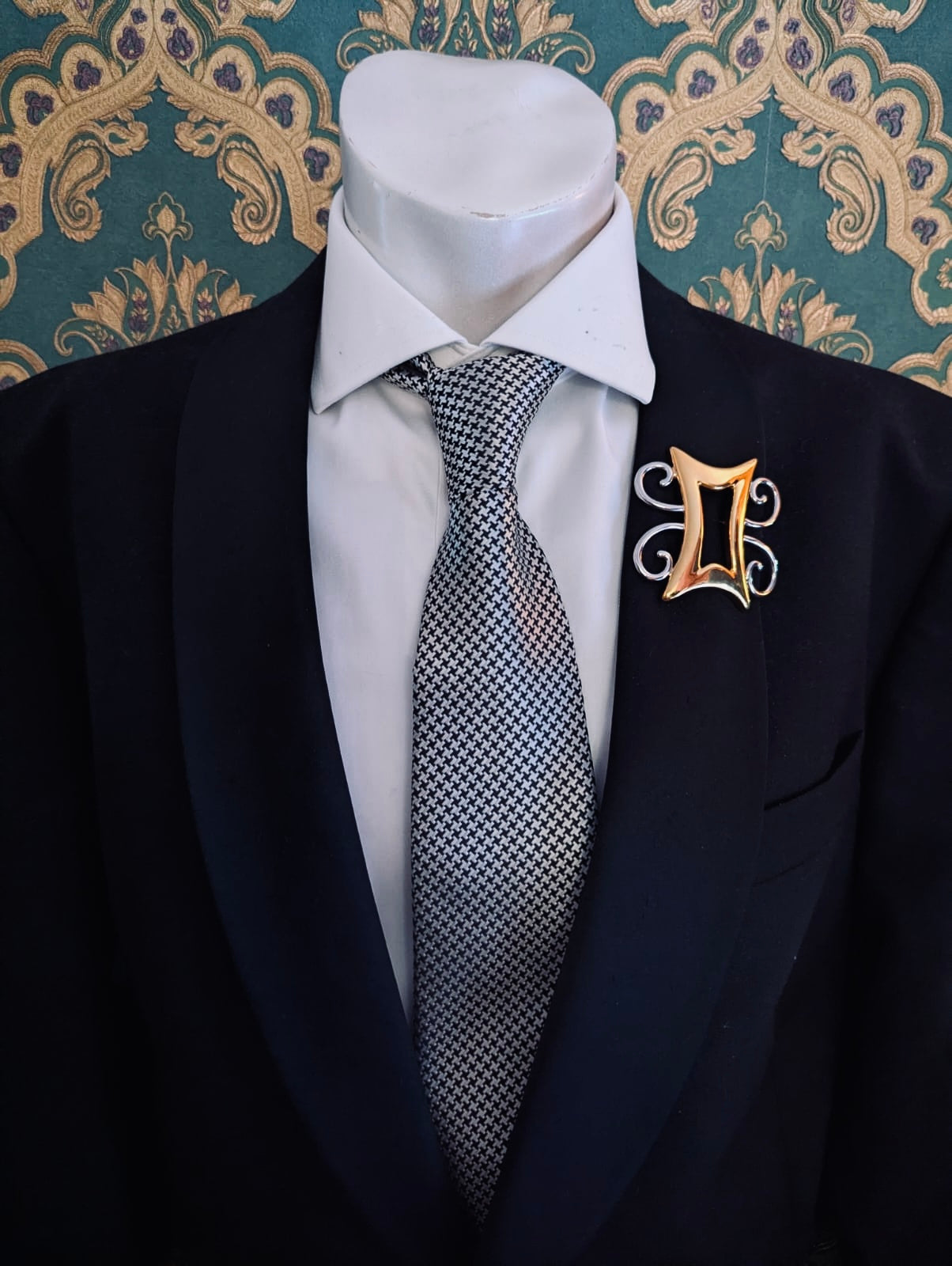 Broochella Men’s Brooches with Meaning brooch pin Strong and Humble Adinkra gold silver tone metal designer luxury
