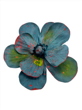 Load image into Gallery viewer, Magnolia d&#39;Arte Brooch
