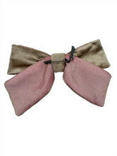 Load image into Gallery viewer, Velvet Bows - Champagne/Pink
