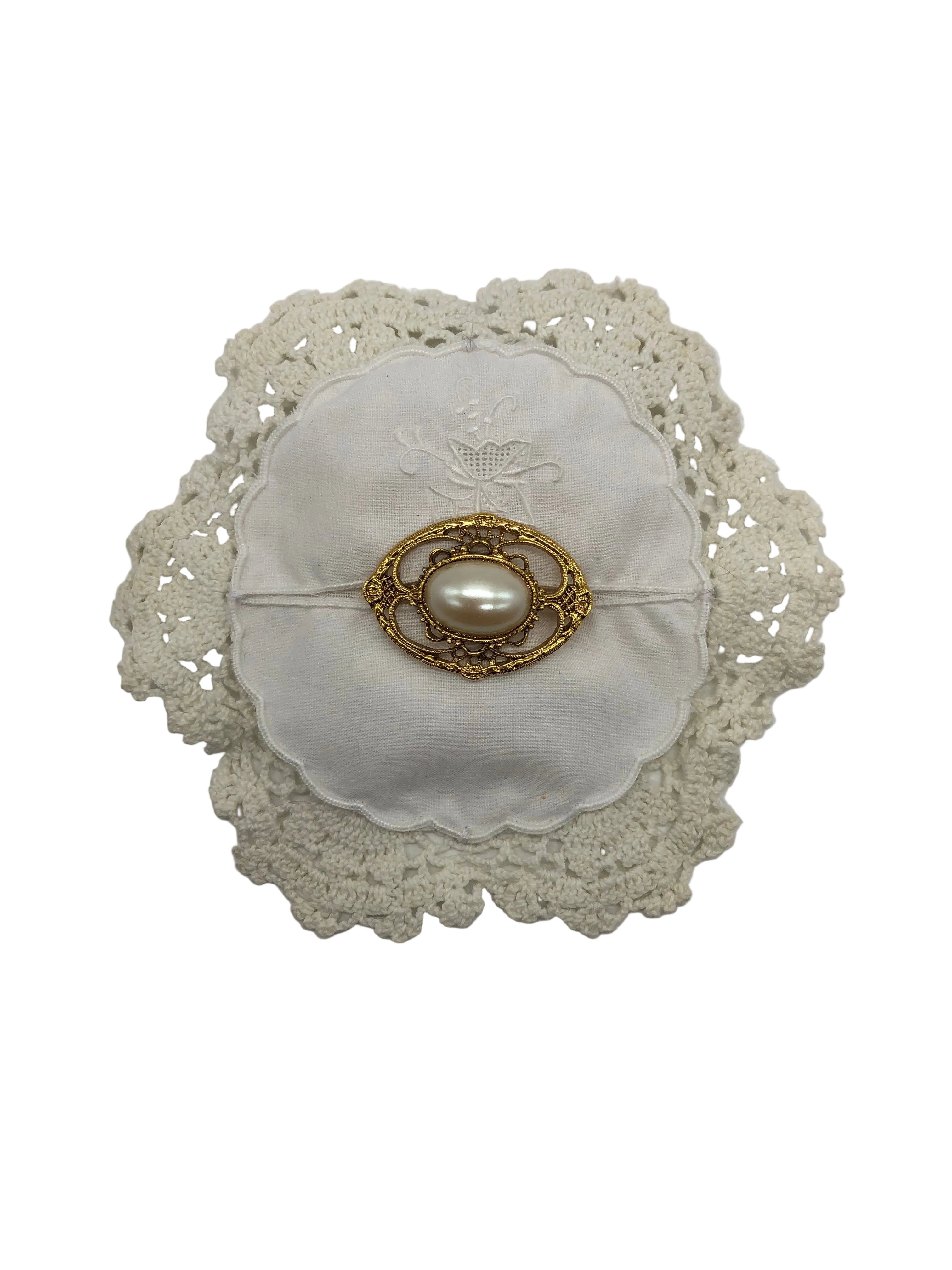 Broochella Corredi Brooch pin handmade luxury designer Italian line vintage designer men's women's 