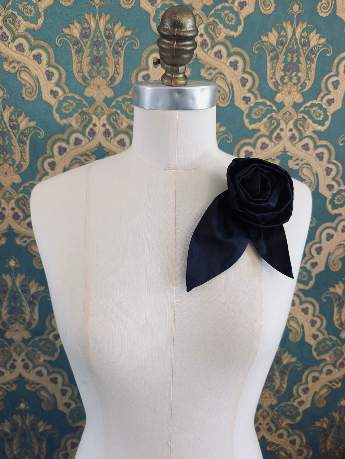 Broochella Petalo flower brooch silk handmade men's women's luxury designer large black