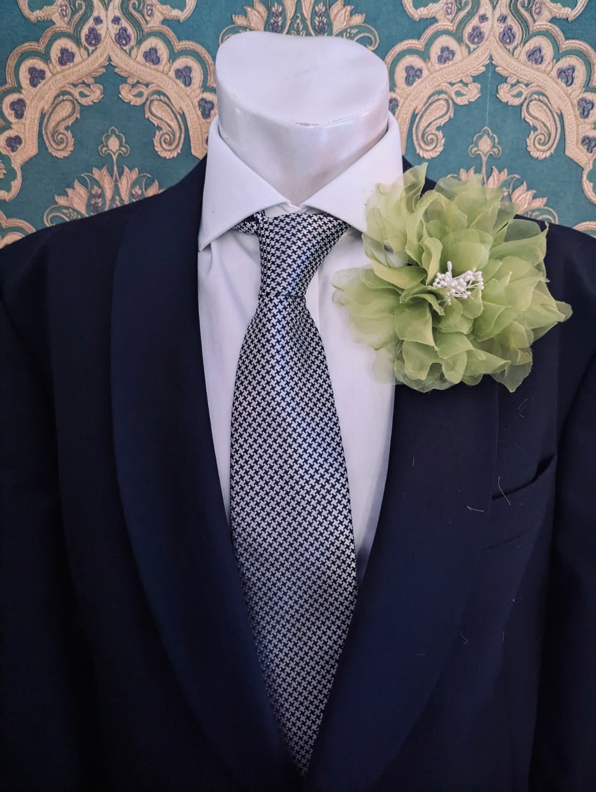 Broochella Men’s Aubrieta flower brooch pin silk organza handmade luxury designer chartreuse 