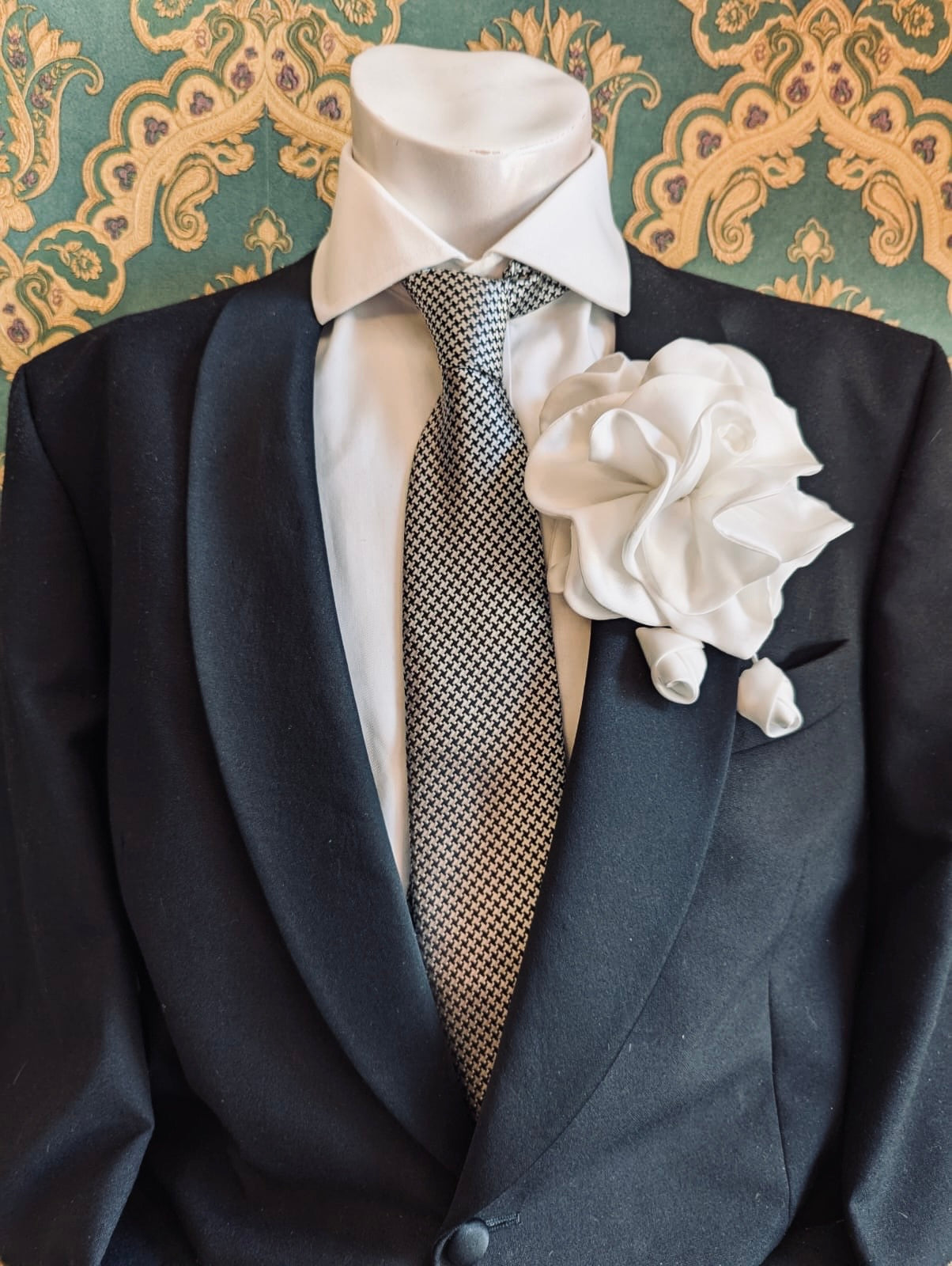 Broochella Rosetta Men’s flower brooch pin silk satin handmade luxury designer white 