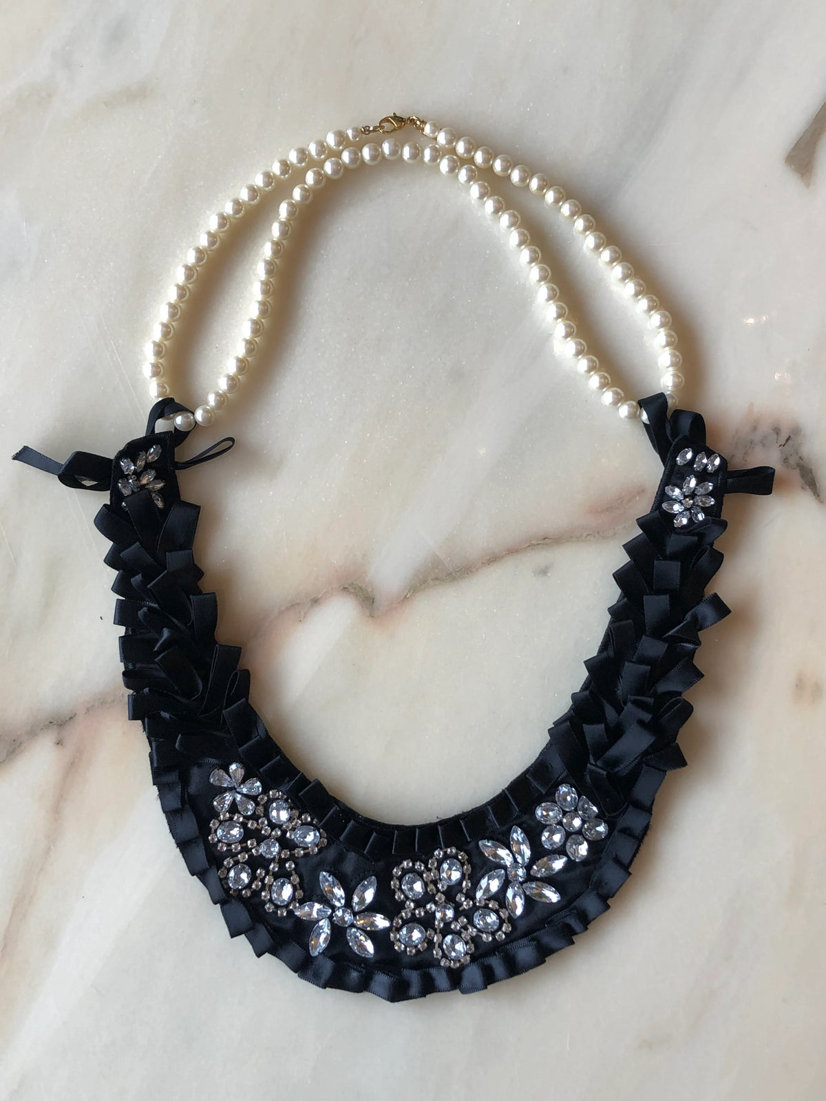 Maison Broche L'Amour Parè Necklace Bib