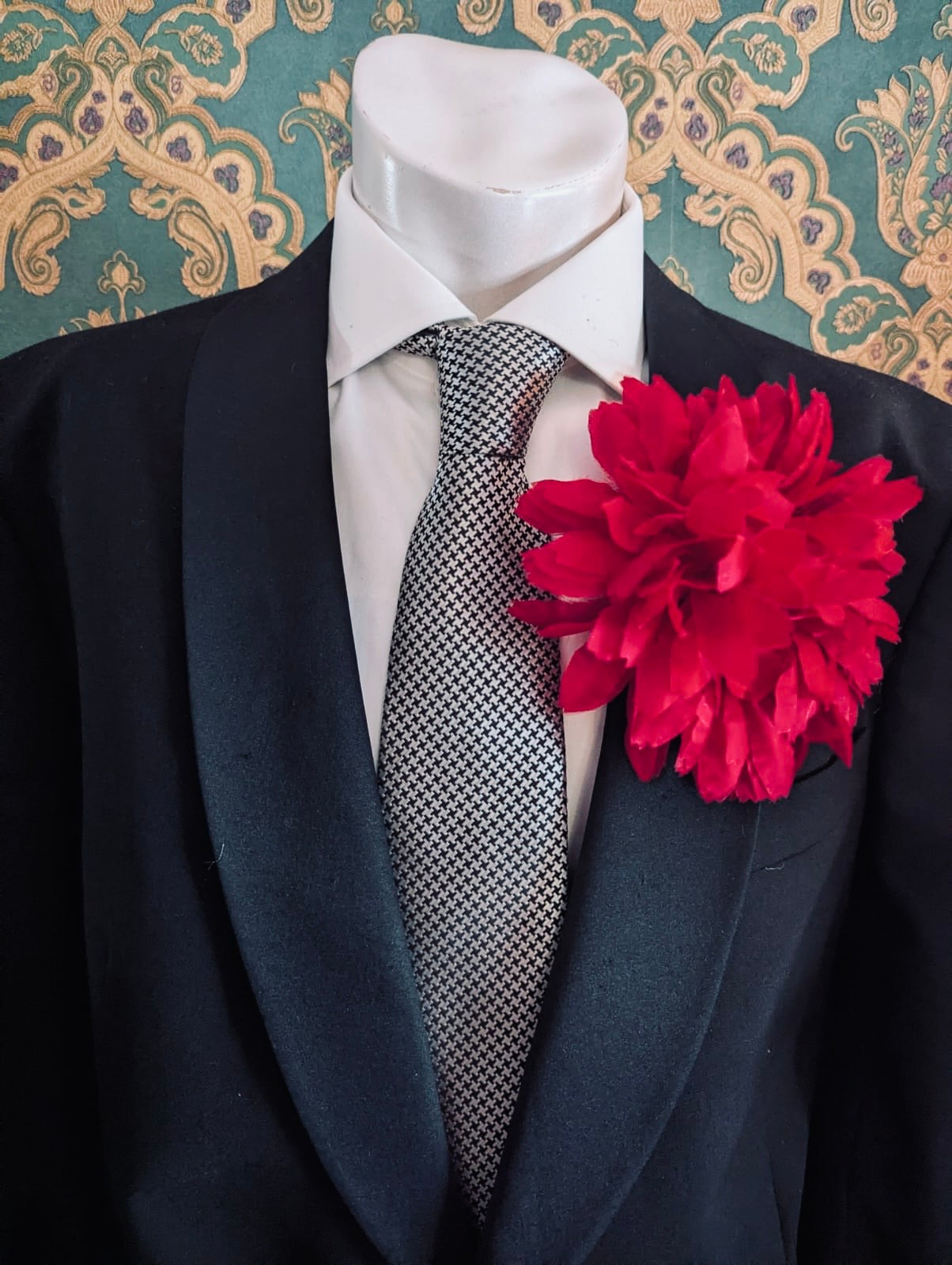 Broochella Men’s Calendula flower brooch pin handmade luxury designer red 