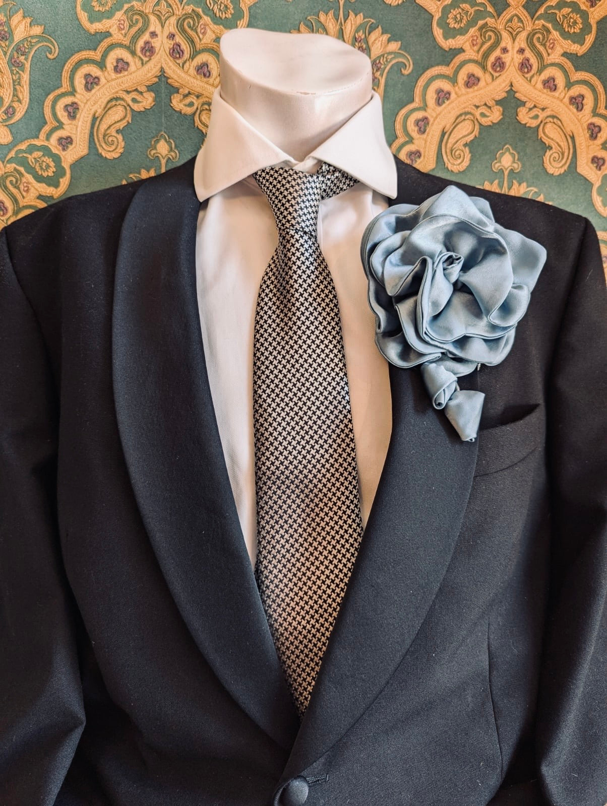 Broochella Men’s Rosetta flower brooch pin silk satin handmade luxury designer blue 