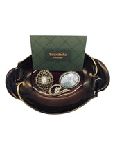 Load image into Gallery viewer, Caravaggio Vintage Trio Brooch Set
