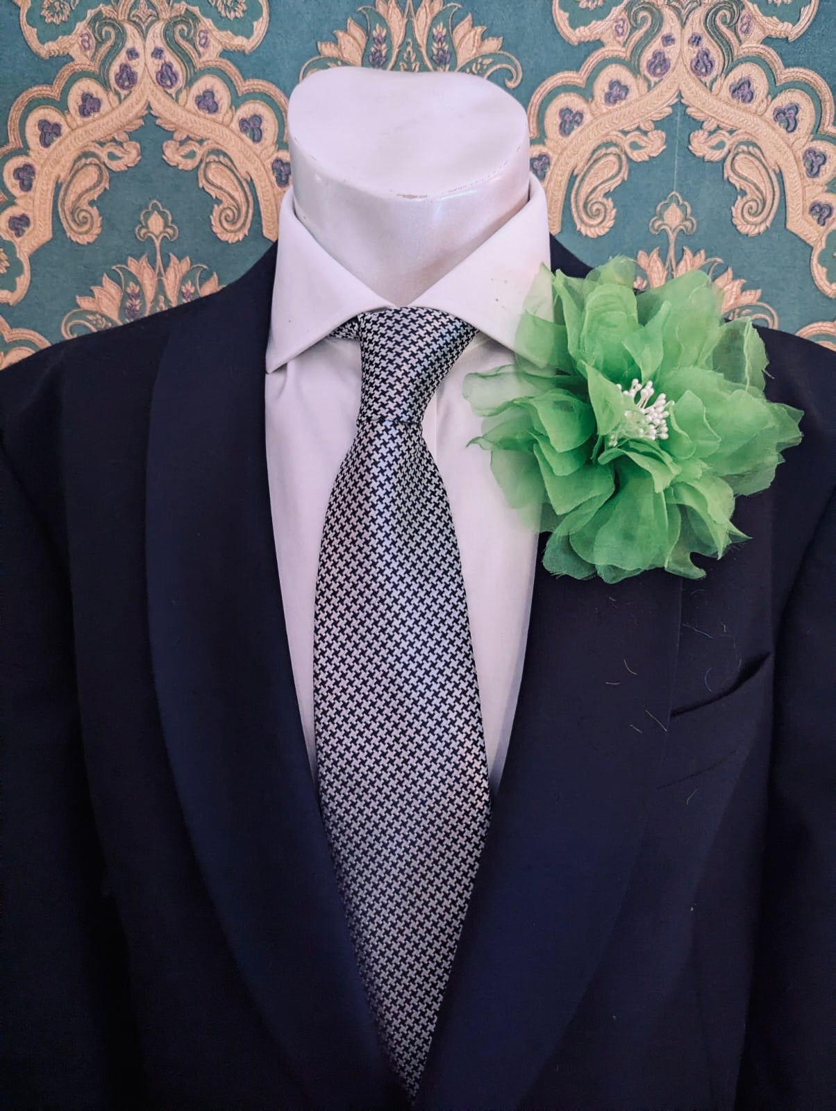 Broochella Men’s Aubrieta flower brooch pin silk organza handmade luxury designer green 