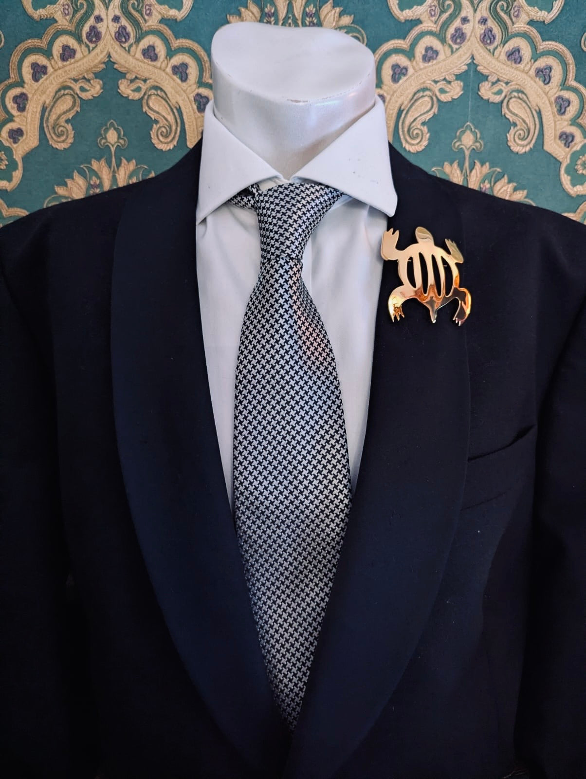 Broochella Men’s brooches with meaning Adaptability brooch pin Adinkra gold tone metal turtle designer luxury