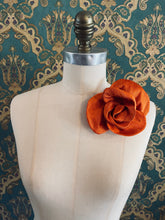 Load image into Gallery viewer, Bellucci_silk-flower-brooch_orange-1
